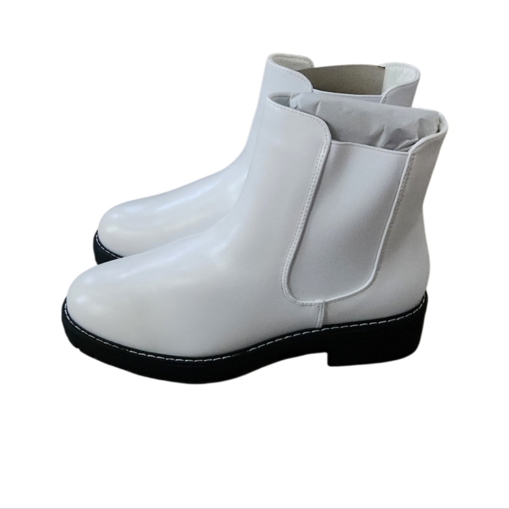 White Ankle Chelsea Style Boots Sz 10 Nwt